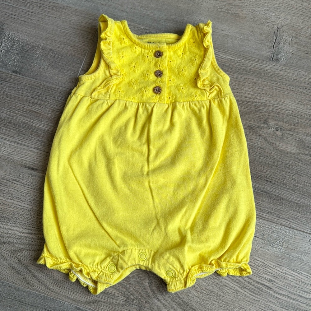 🛍️5for$15🛍️3mo Carter’s romper